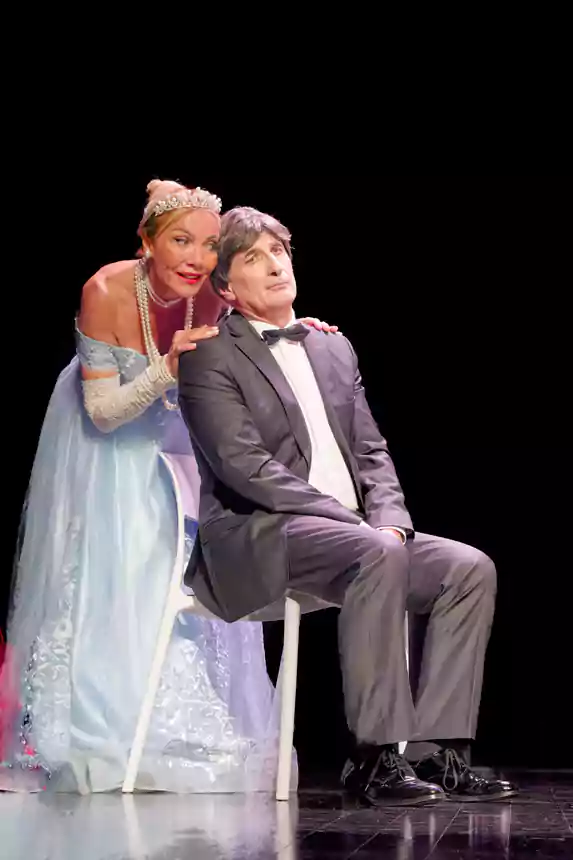 Photo pièce de théâtre : Combien d'oiseaux dans le ciel ?