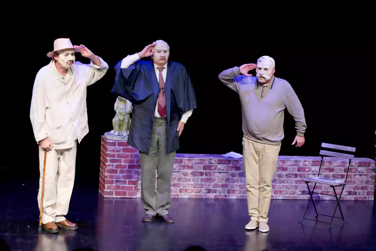 Photo pièce de théâtre : Le vente des peupliers