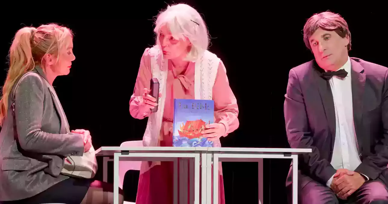 Pièce de théâtre : Combien d'oiseaux dans le ciel ? Jouée à Annecy en 2026 dans le cadre du 17eme festival de théâtre amateur Les Escholiers