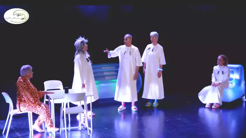 IA DEGENERATION pièce de théâtre comique