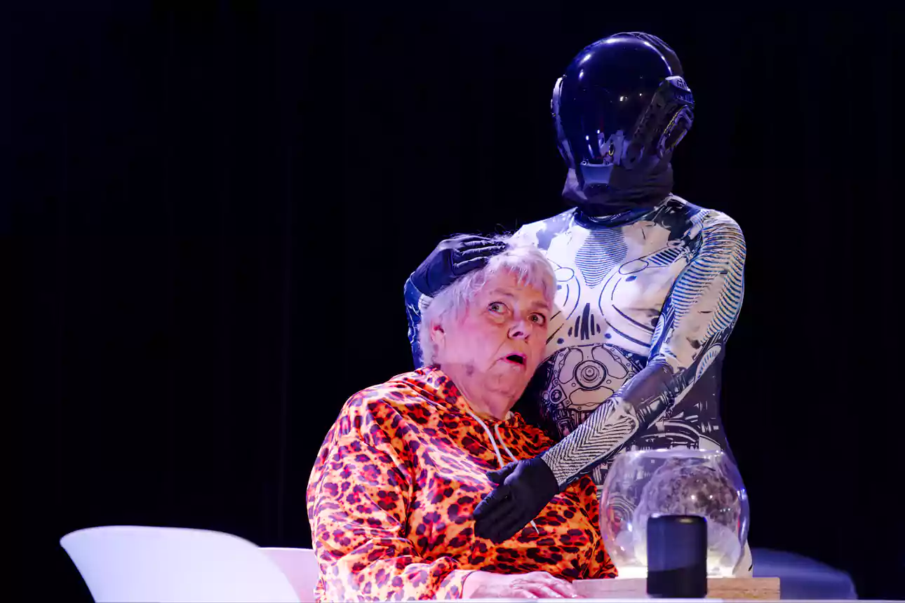 IA DEGENERATION 2099 pièce de théâtre comique
