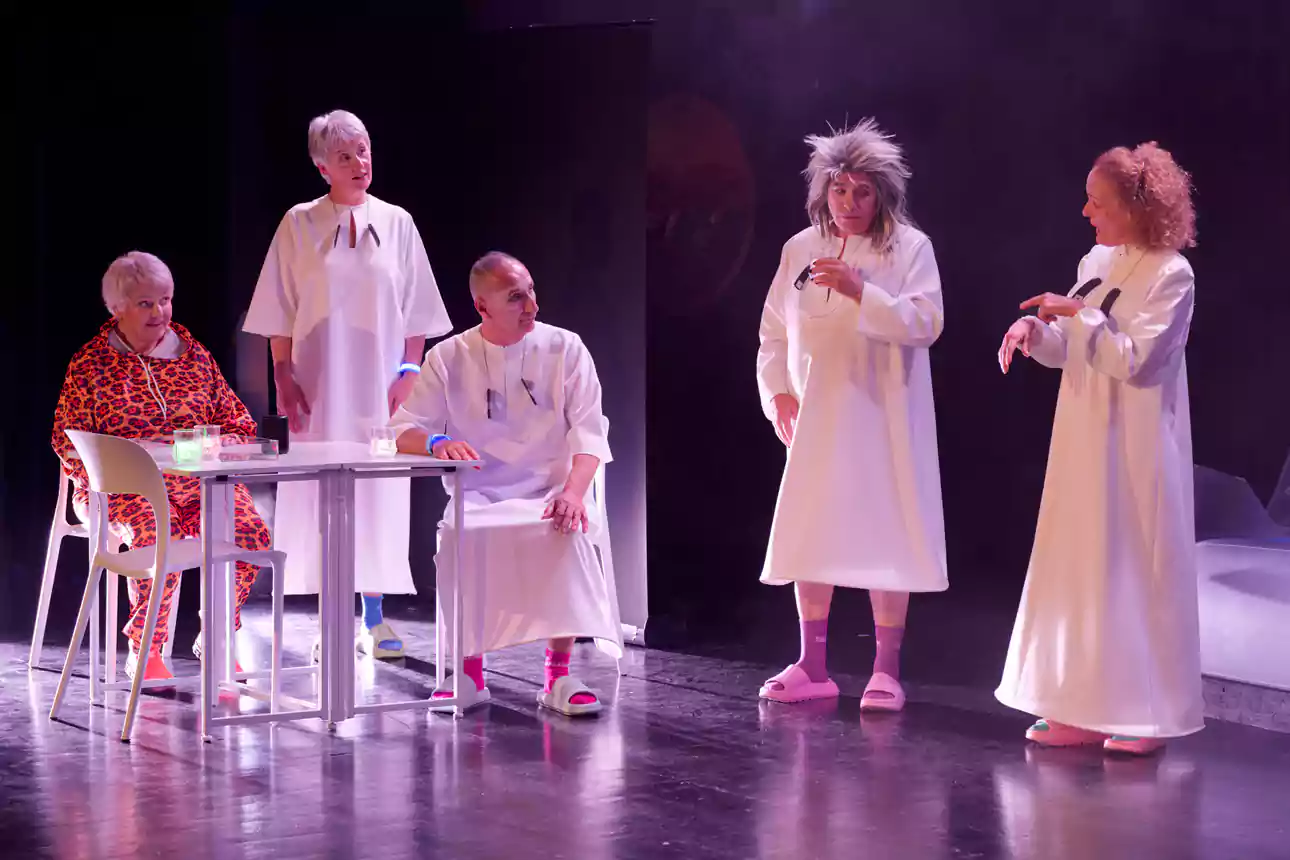 IA DEGENERATION 2099 pièce de théâtre comique