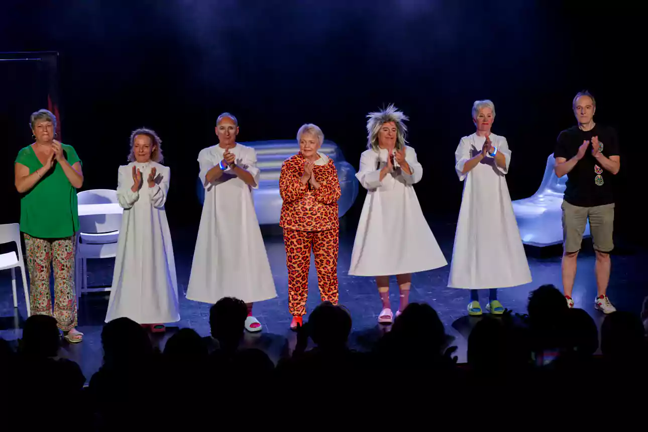 IA DEGENERATION 2099 pièce de théâtre comique